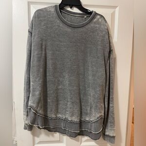 Woman’s Gray Sweatshirt
